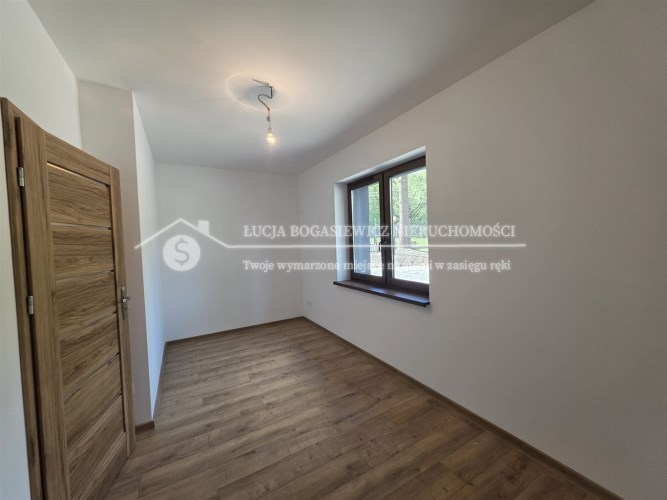 Jasny apartament z tarasem 44 m² na wynajem w Byst