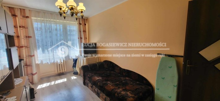 Sprzedaż mieszkania Chrzanów z balkonem