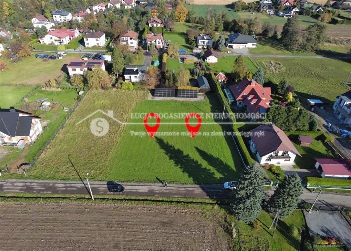 Widok działki 264/4B – możliwość podłączenia medió