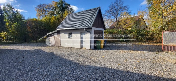 Parking przed domem – kilka miejsc postojowych, te