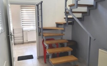 Hol i komunikacja – przestronny układ pomieszczeń,