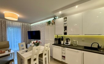 Łazienka z wanną – nowoczesny design i wygoda w ka