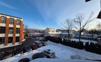 Oświetlenie i przestrzeń Jasne, dobrze doświetlone