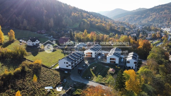 Sypialnia główna Przytulna sypialnia z nowoczesną 