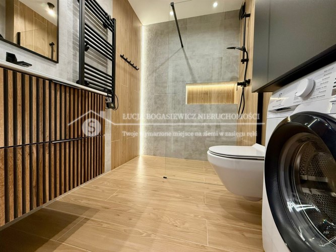 Garaż w budynku Miejsce garażowe w budynku – komfo