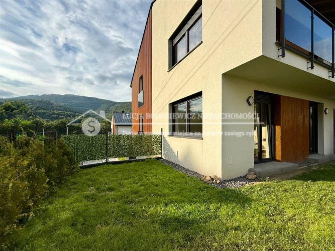 Komunikacja i Ski Bus Przystanek Ski Bus w odległo