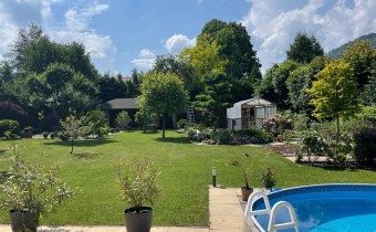 Strefa basenowa w Jaworzu – prywatny basen z taras