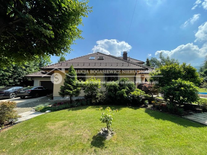 Salon w Jaworzu – przestronna, jasna strefa dzienn