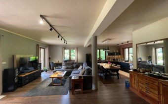 Elewacja frontowa w Jaworzu – nowoczesna i ponadcz