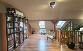 Salon górny z panoramicznym widokiem – dodatkowa s