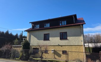 Oferta sprzedaży domu w Ustroniu – 11 pokoi, 2 kuc