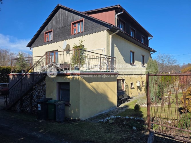 Dom na sprzedaż w Ustroniu z garażem w bryle budyn