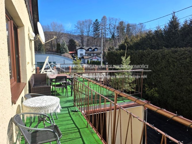 Nieruchomość Ustroń z ogrodem i oczkiem wodnym – p