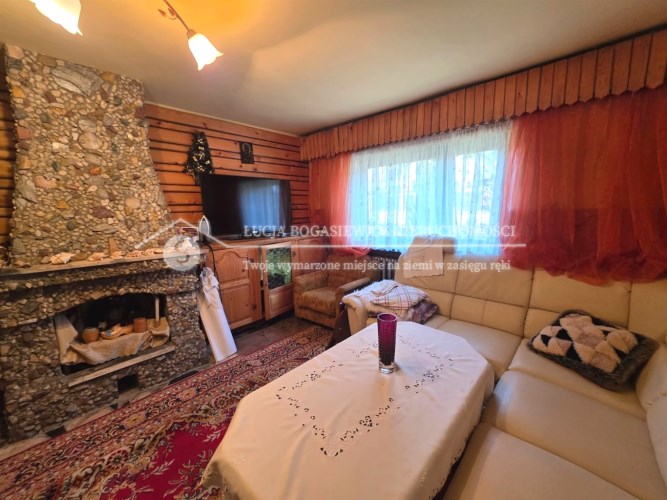 Dom 328 m² w Ustroniu na sprzedaż – solidna baza d