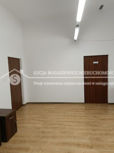 lokal z parkingiem Bielsko-Biała