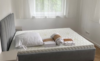 Nowoczesna łazienka w mieszkaniu na sprzedaż Biels