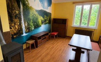 Dom z dużą działką w Kaniowie — atrakcyjna oferta 